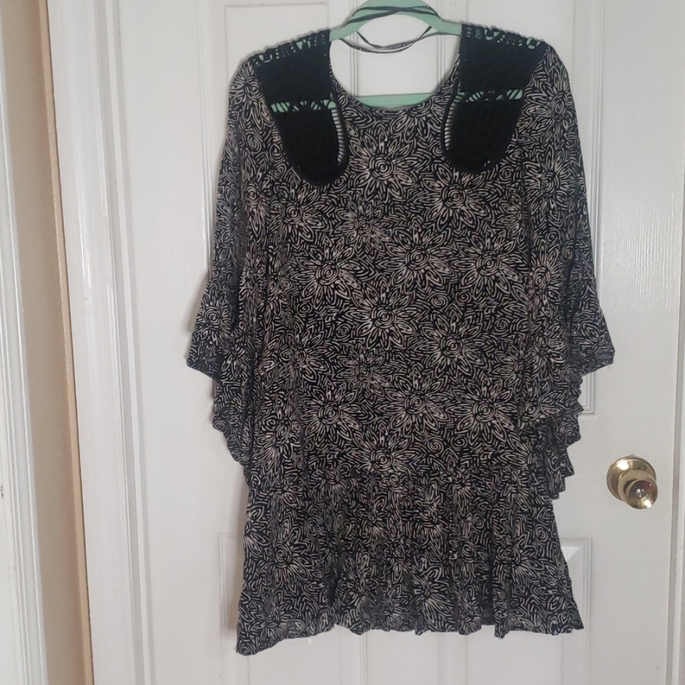 Valcom Stone Row French Collection Dress.